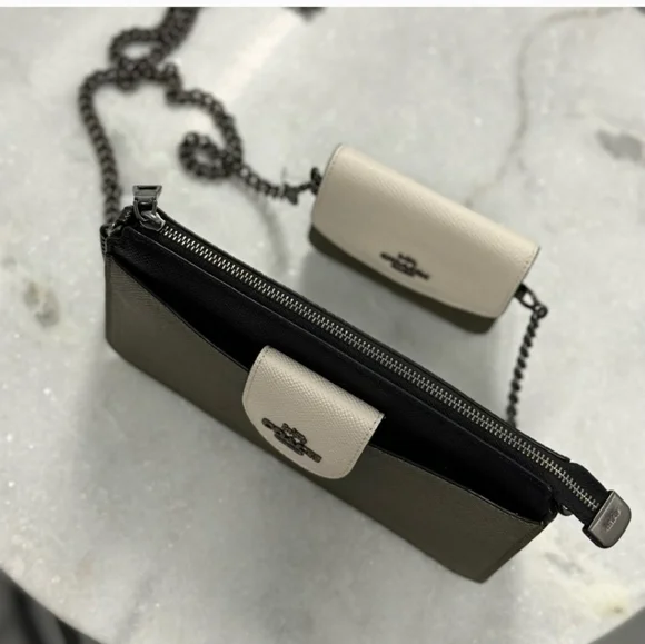 COACH limited crossbody bag - Picture 2 of 7